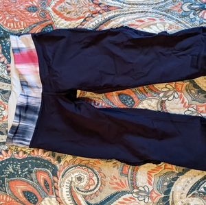 Lululemon short capris sz 4